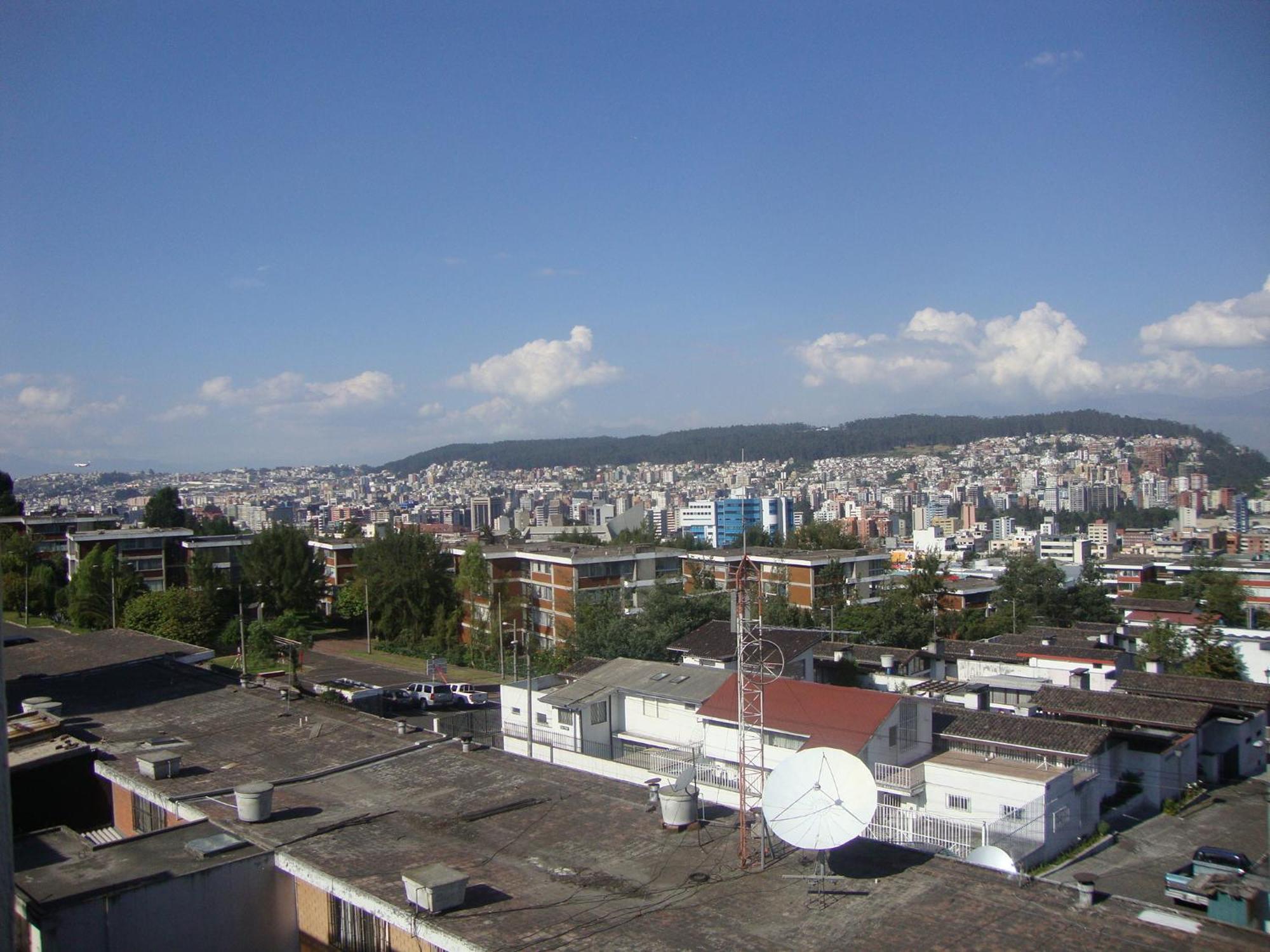 Suites Metropoli Quito Exterior foto